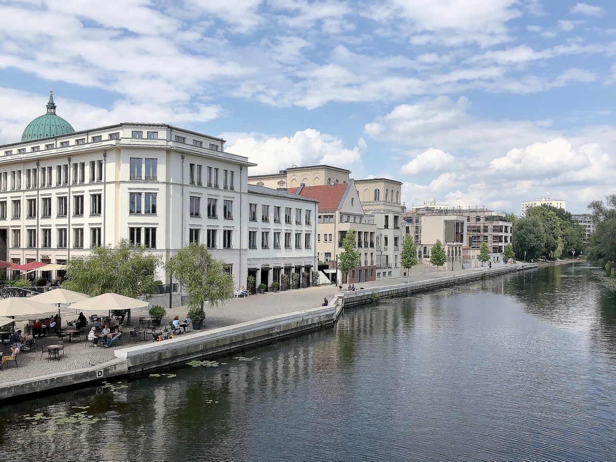 Der Otto-Braun-Platz in Potsdam am 02. Juli 2020 an der Havel. Versuch 2