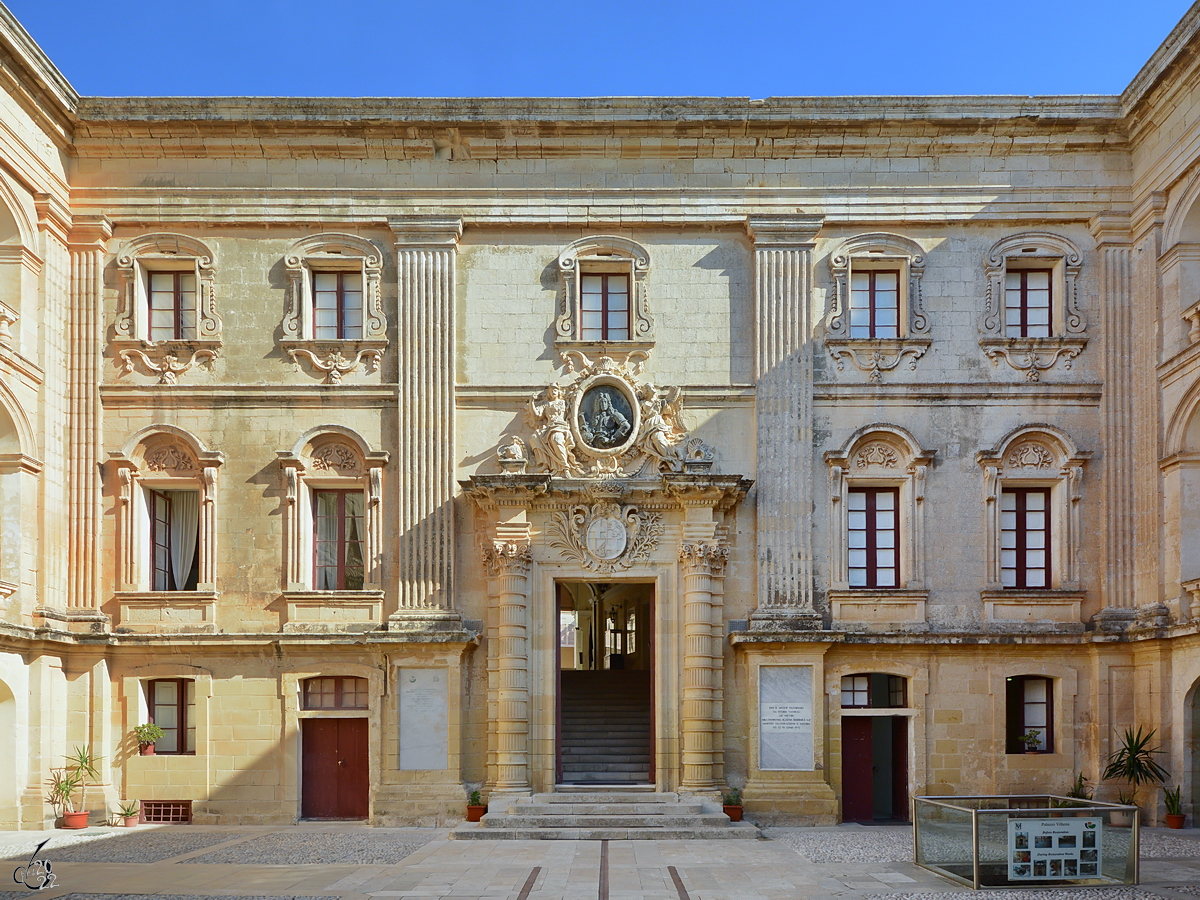 Der Palazzo Vilhena in Mdina wurde ein Ende der 1720er Jahre im Stil des franzsischen Barock erbaut. (Oktober 2017)
