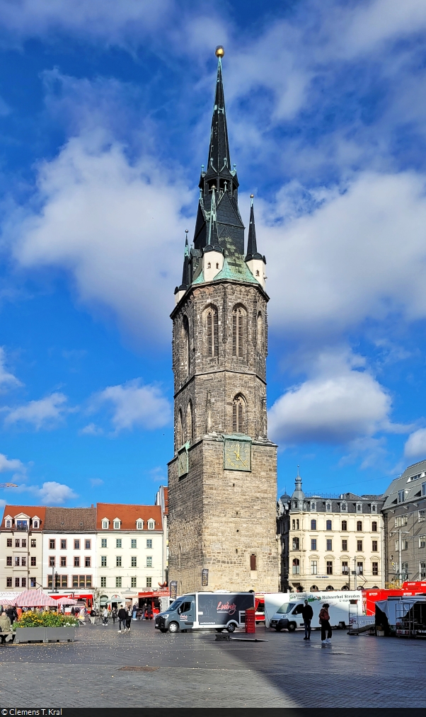 Der Rote Turm, 84 Meter hoch und 1506 fertiggestellt. Er ist eines der Wahrzeichen von Halle (Saale). Von der sdlichen Seite des Marktplatzes wirkt er schmaler, denn seine Grundflche ist nicht quadratisch.

🕓 22.10.2022 | 12:23 Uhr