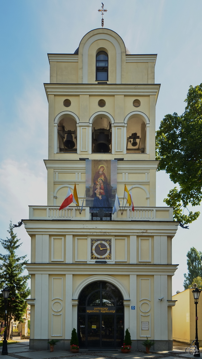 Der separate Glockenturm der Kirche St. Anna in Wilanw. (Warschau, August 2015)