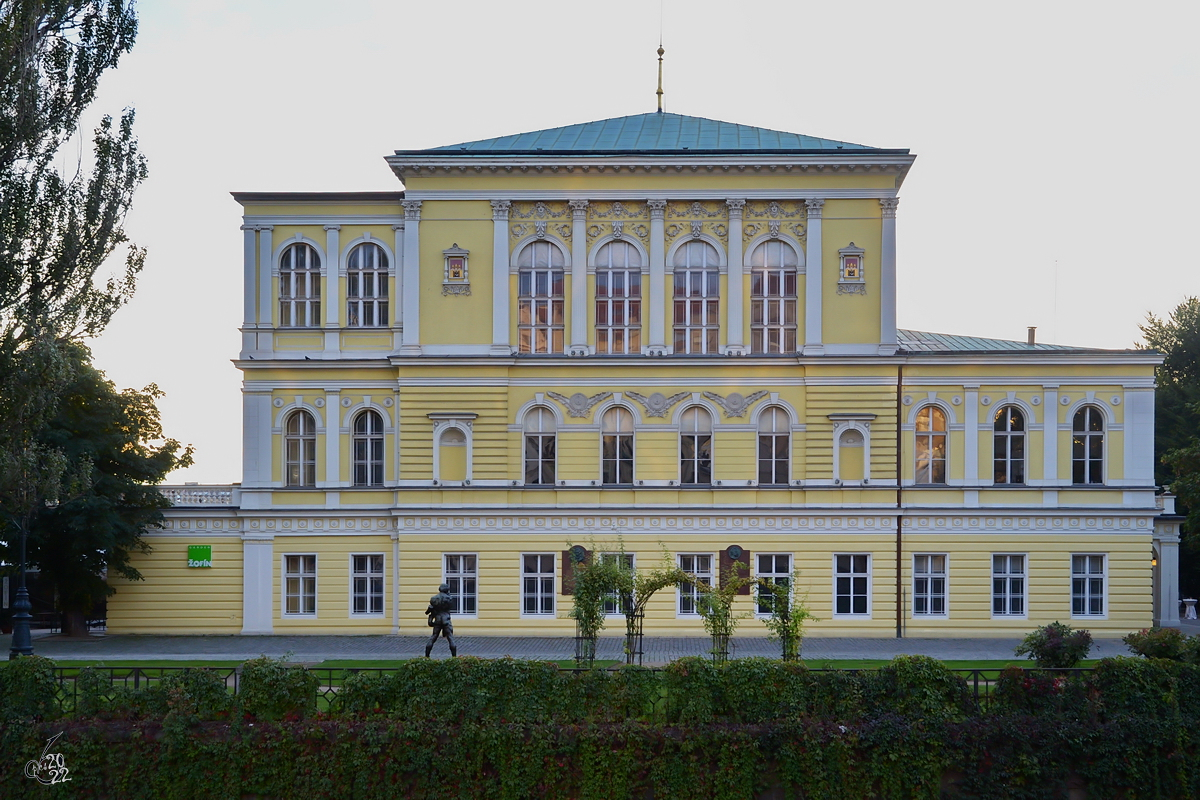 Der Sophienpalast entstand 1837 im Stil der Neorenaissance. (Prag, September 2012)