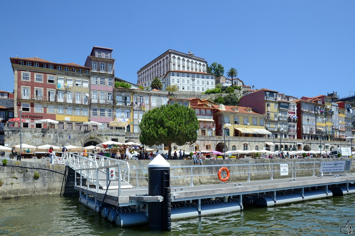 Der Stadthafen in Porto wird hauptschlich fr touristische Ausflge genutzt. (Mai 2013)