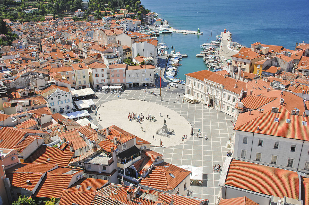 Der Tartiniplatz in Piran. Aufnahme: 26. Juli 2016.