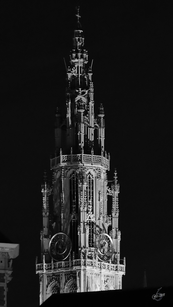 Der Turm der Liebfrauenkathedrale zu Antwerpen Ende Juli 2018.