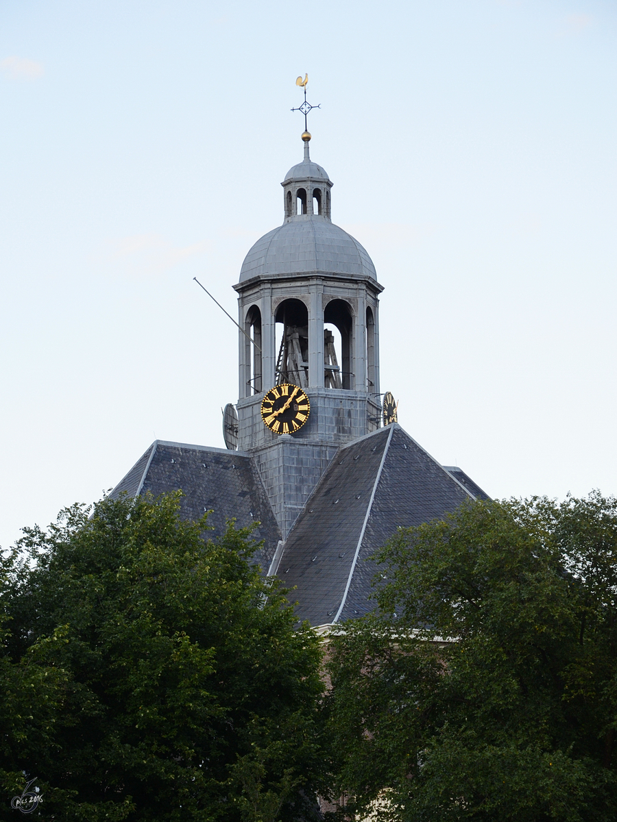 Der Turm der Oosterkerk in Amsterdam. (August 2012)