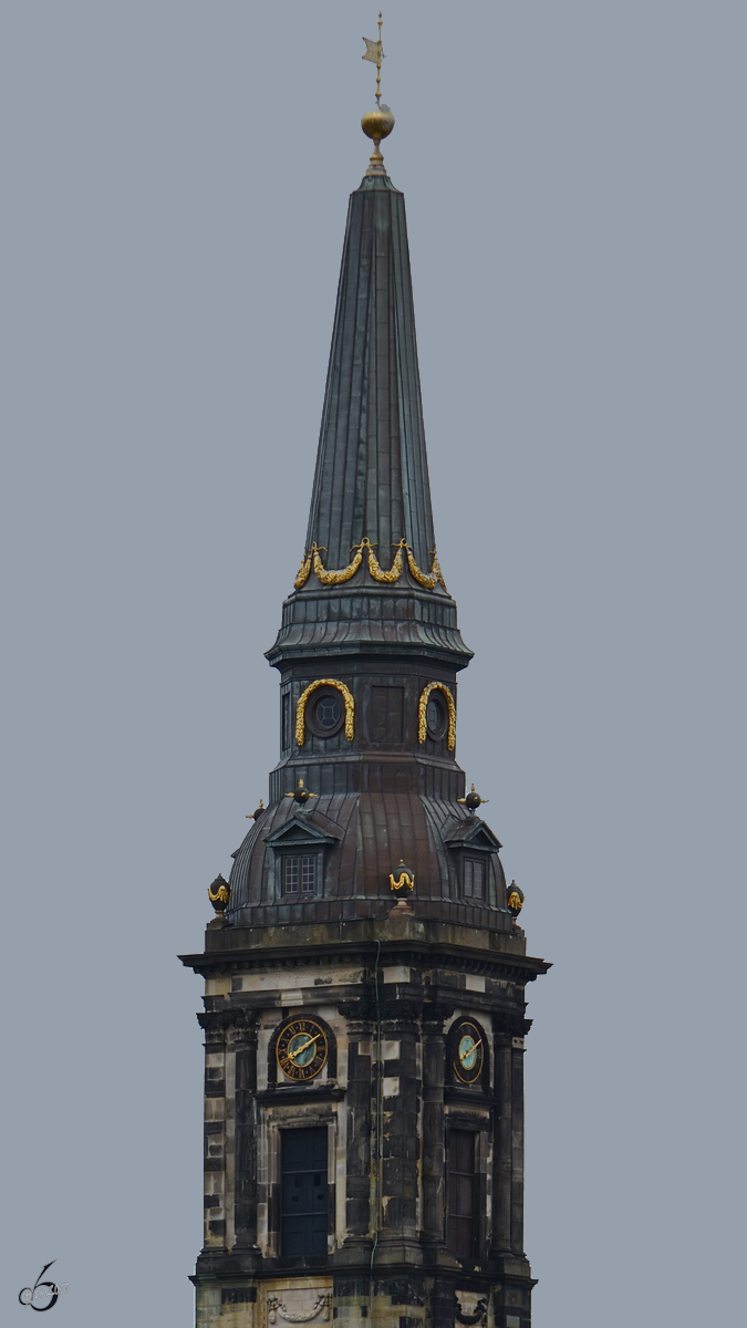 Der Turm der im Rokokostil errichteten Christianskirche in Kopenhagen. (Mai 2012)