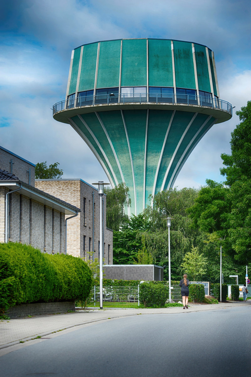 Der Wasserturm Mrwik im Flensburger Volkspark hat in 26 Metern Hhe eine fr Besucher geffnete Aussichtsplatform. Aufnahme: 31. Juli 2020.