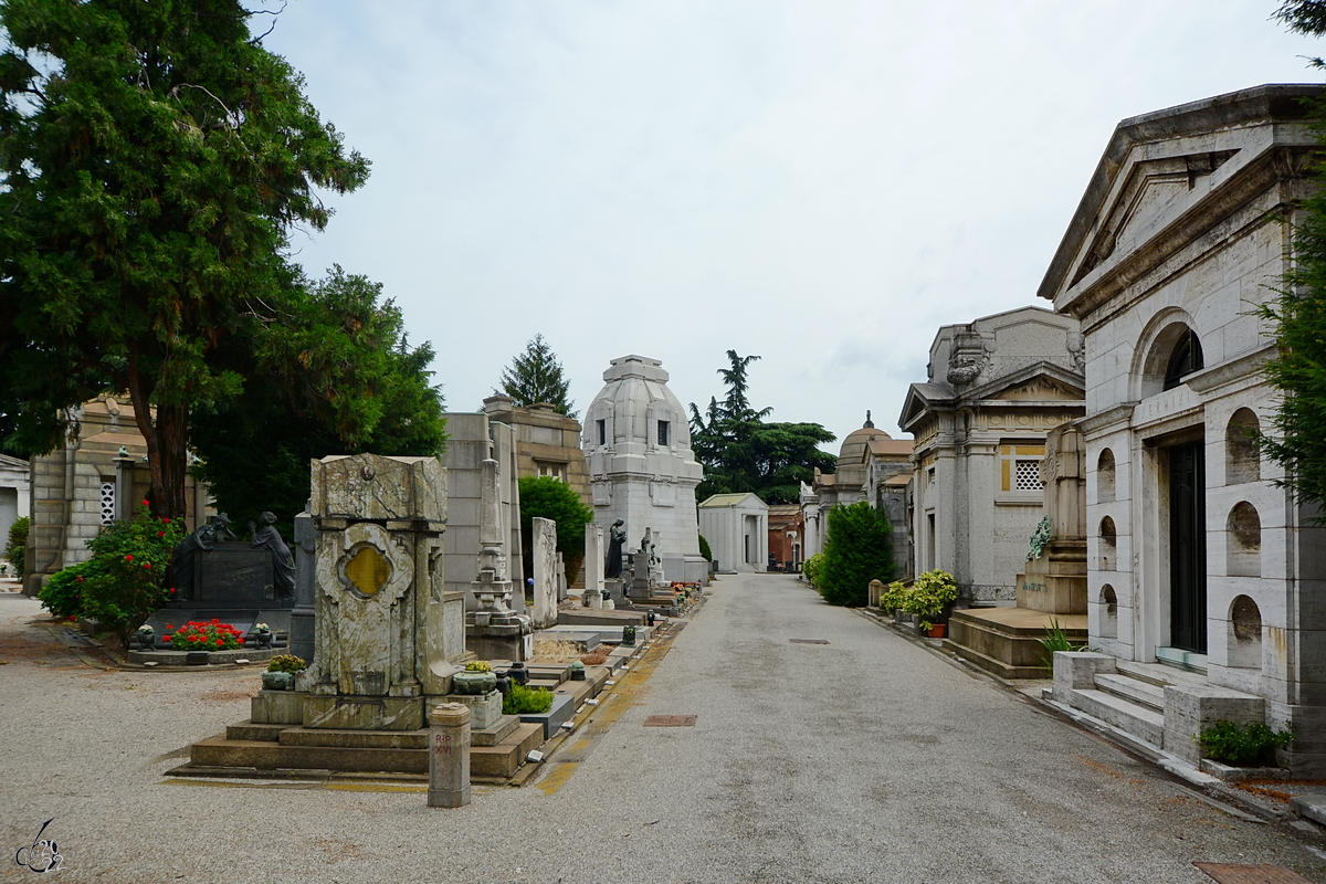 Der Zentralfriedhof (Cimitero Monumentale) von Mailand wurde 1866 erffnet. (Juni 2014)