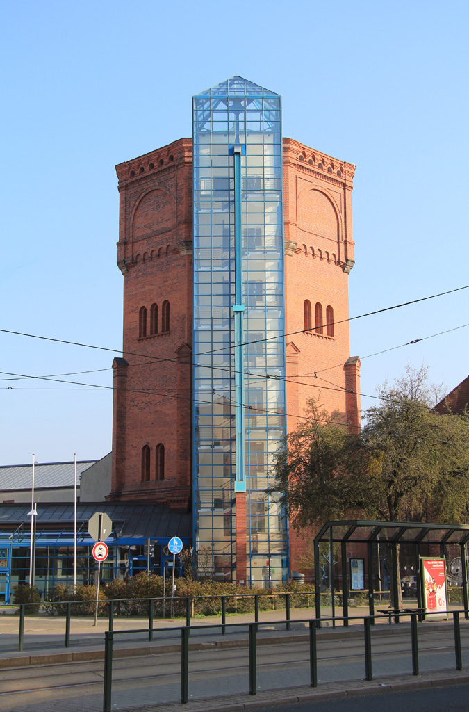 Der(alte)Wasserturm in der Dessauer Heidestrae im Mrz 2014.