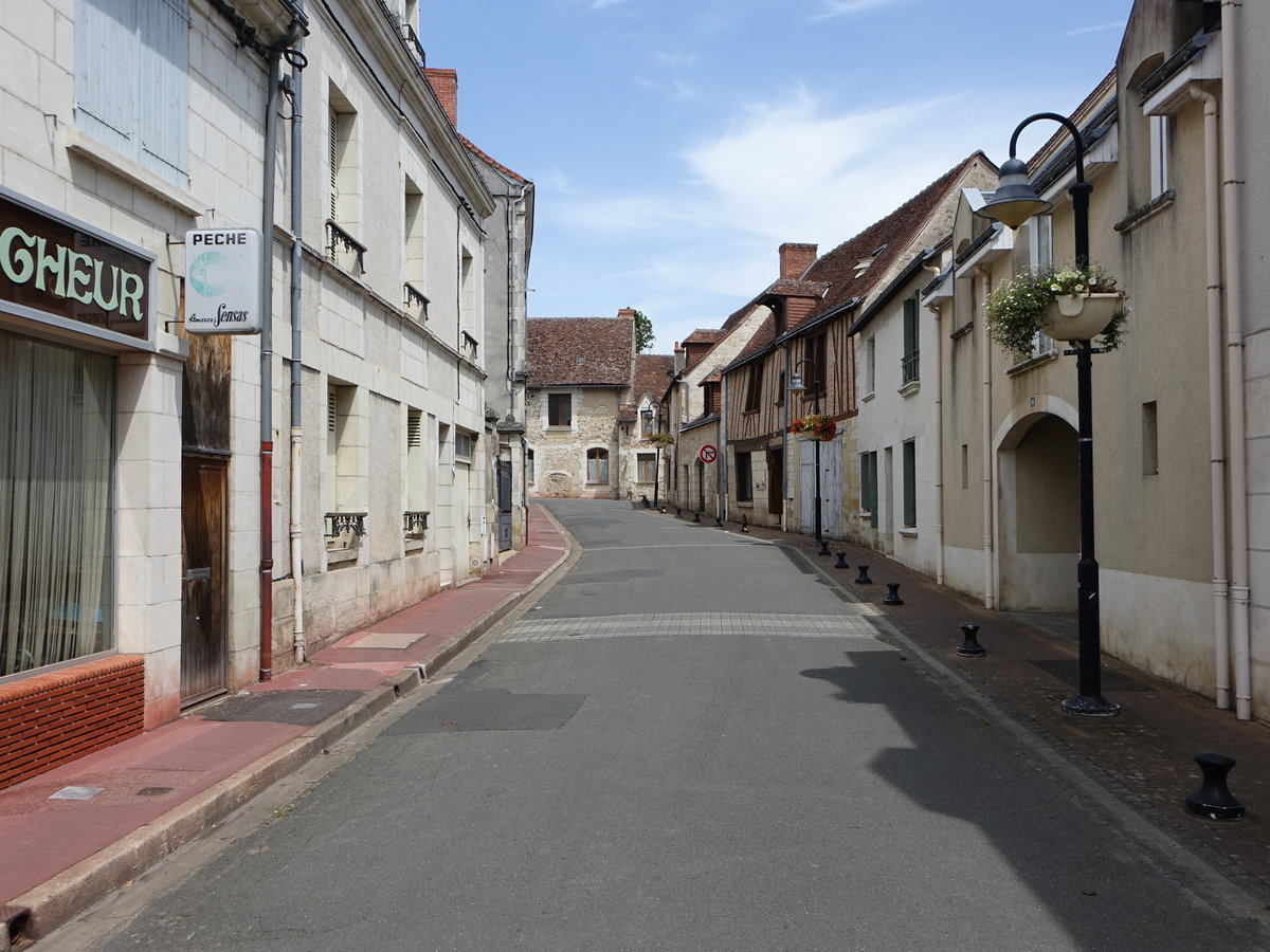 Descartes, historische Huser in der Rue du Commerce (08.07.2017)