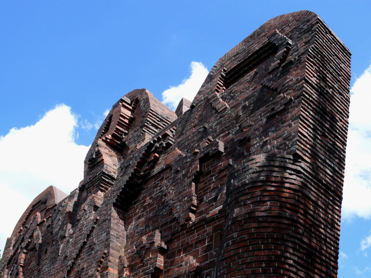 Detail vom Niedersachsenstein am Weyerberg bei Worpswede; fertiggestellt 1922 nach einem Entwurf des Architekten Bernhard Hoetker; aufgenommen am 28.05.2009
