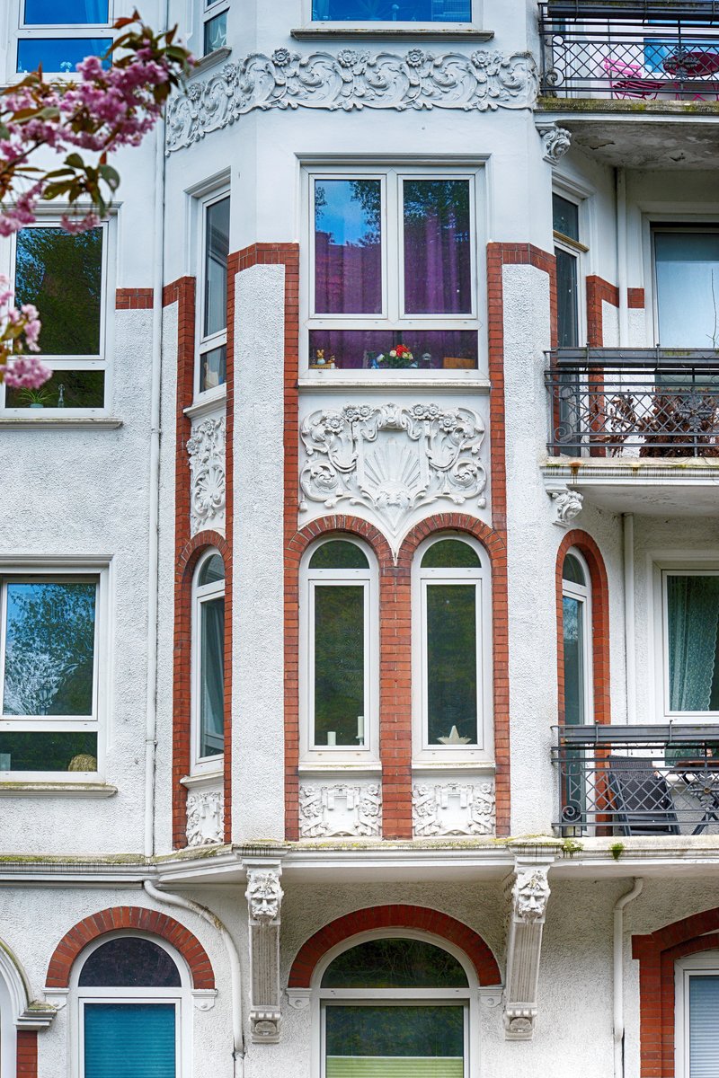 Detailaufnahme einer Fassade in der Toosbystrae in Flensburg. Aufnahme: 2. Mai 2020.