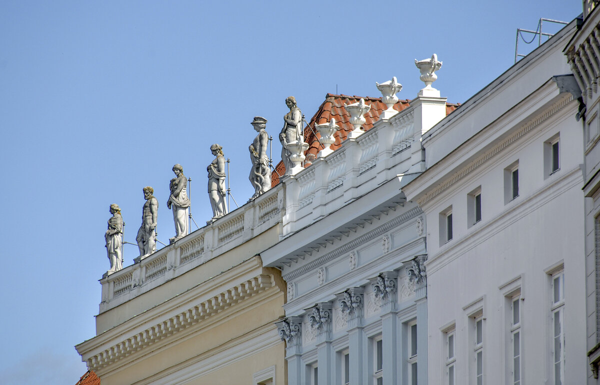 Detailaufnahme vom Gebude der Lbecker Musikhochschule. Aufnahme: 21. August 2021.