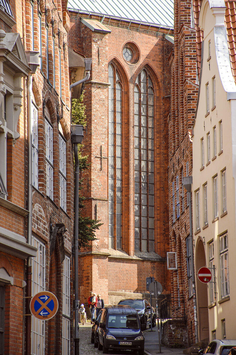 Detailaufnahme von der St. Petri Dom durch der kleinen Petersgrube in der Hansestadt Lbeck. Aufnahme: 21. August 2021.