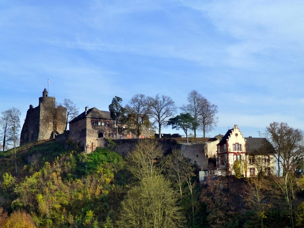 Deutschland, Rheinland-Pfalz, Landkreis Trier-Saarburg, Saarburg, die Burg. 22.11.2014