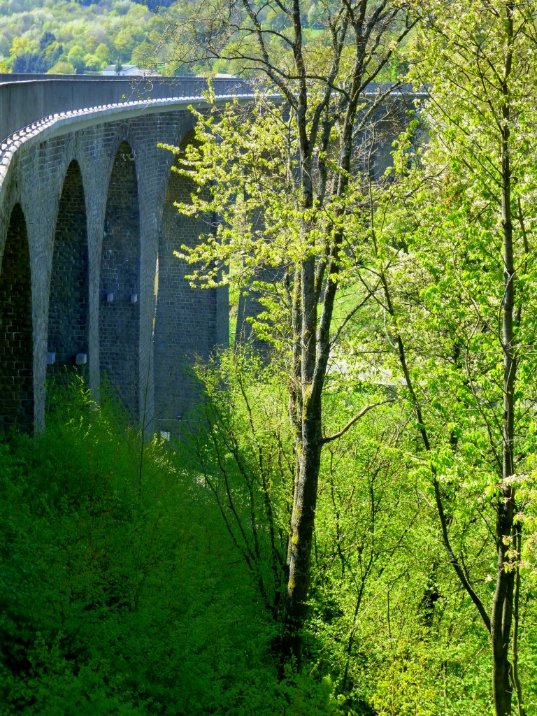 Deutschland, Saarland, Fritz Wunderlich Radweg, Talbrcke Oberkirchen im Landkreis St Wendel (Lnge: 275m, Hhe: 30m). 16.04.2014