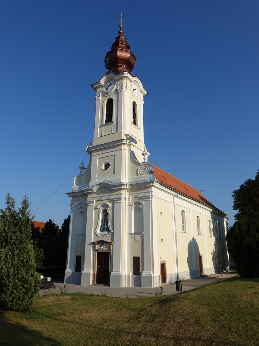 Devecser, barocke St. Antal Kirche, erbaut von 1759 bis 1762 (28.08.2018)