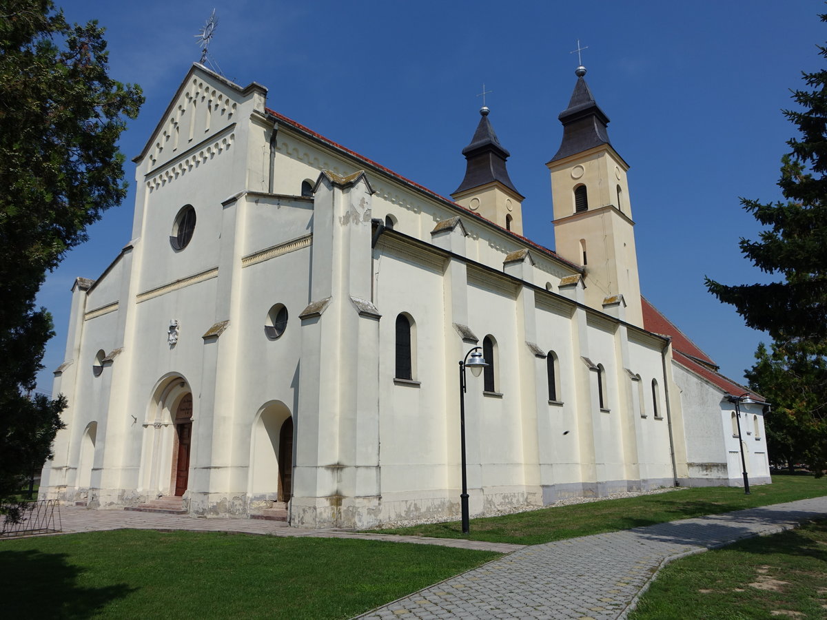 Diakovce, Klosterkirche St. Maria, neuromanisch erbaut von 1872 bis 1875 (28.08.2019)