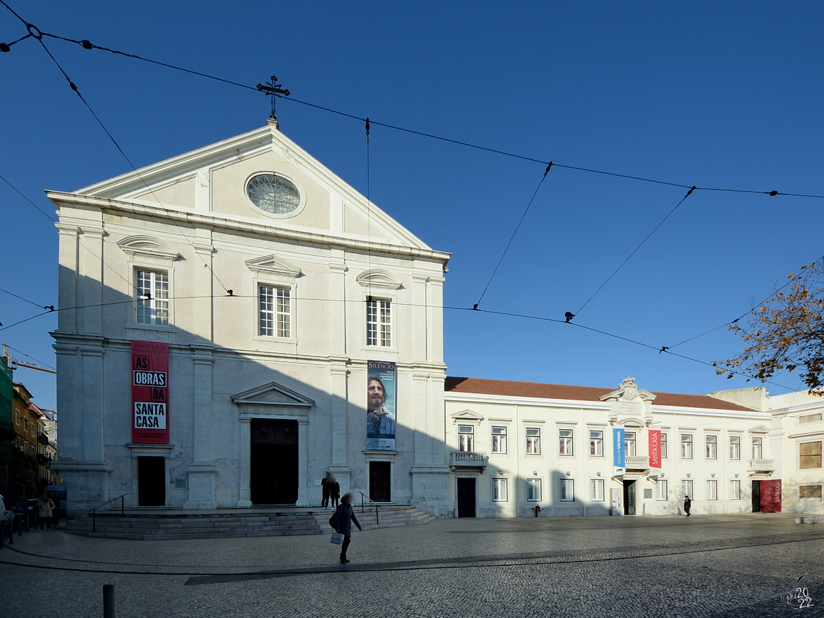Die im 16. Jahrhundert hauptschlich im Barockstil errichtete Igreja de So Roque ist eine der ltesten Jesuitenkirchen, daneben befindet sich ein Museum (Museu de So Roque) mit einer umfangreichen Sammlung portugiesischer Sakralkunst. (Lissabon, Januar 2017)
