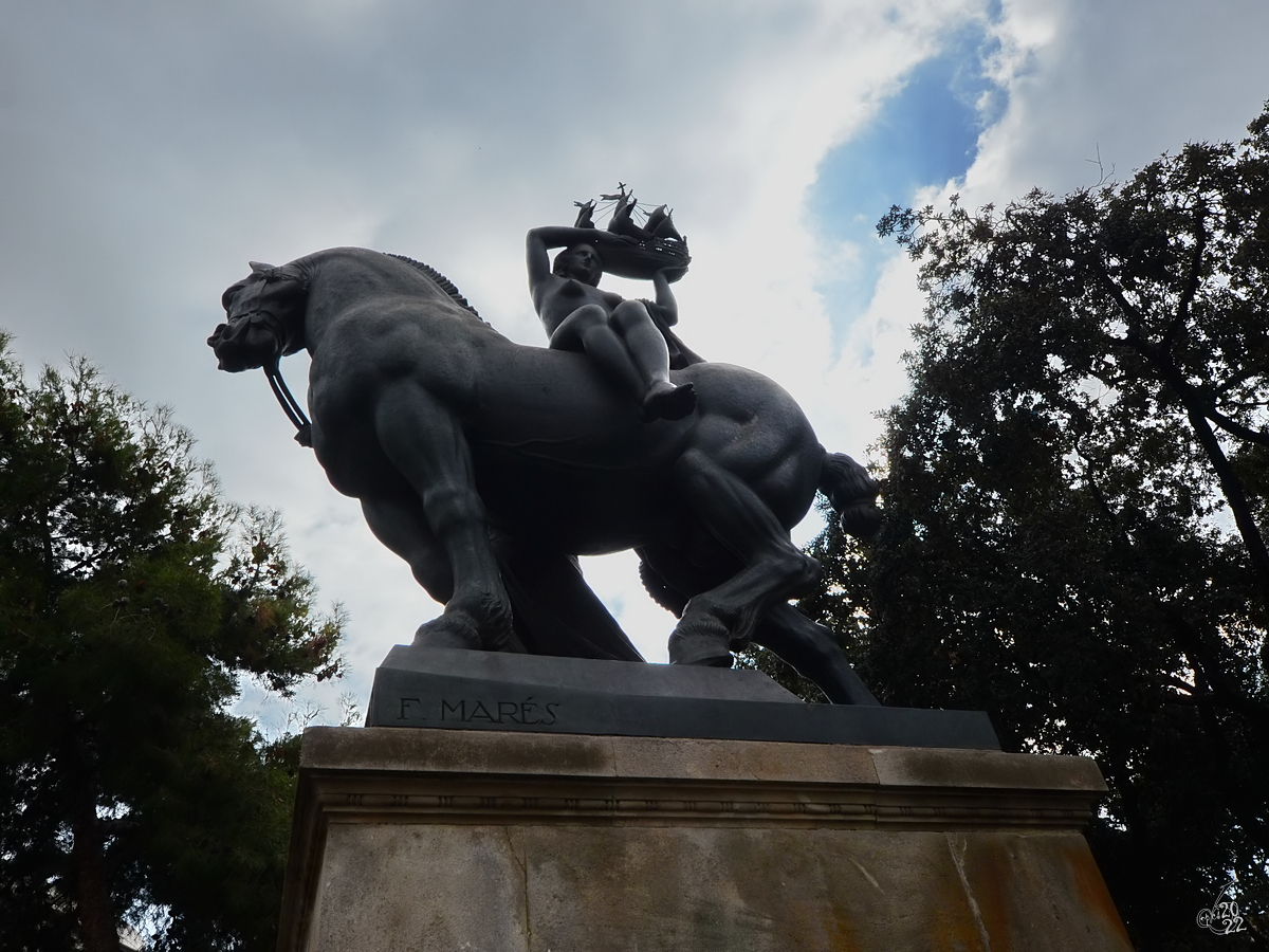 Die 1928 entstandenen Barcelona-Statue von Frederic Mares auf dem Katalonienplatz (Plaa de Catalunya) im Zentrum von Barcelona. (Februar 2012)