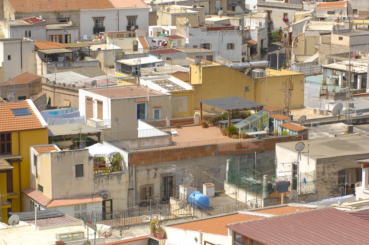 Die Altstadt von Lipari vom Marco Archeologico aus gesehen. Aufnahme: Juli 2013.