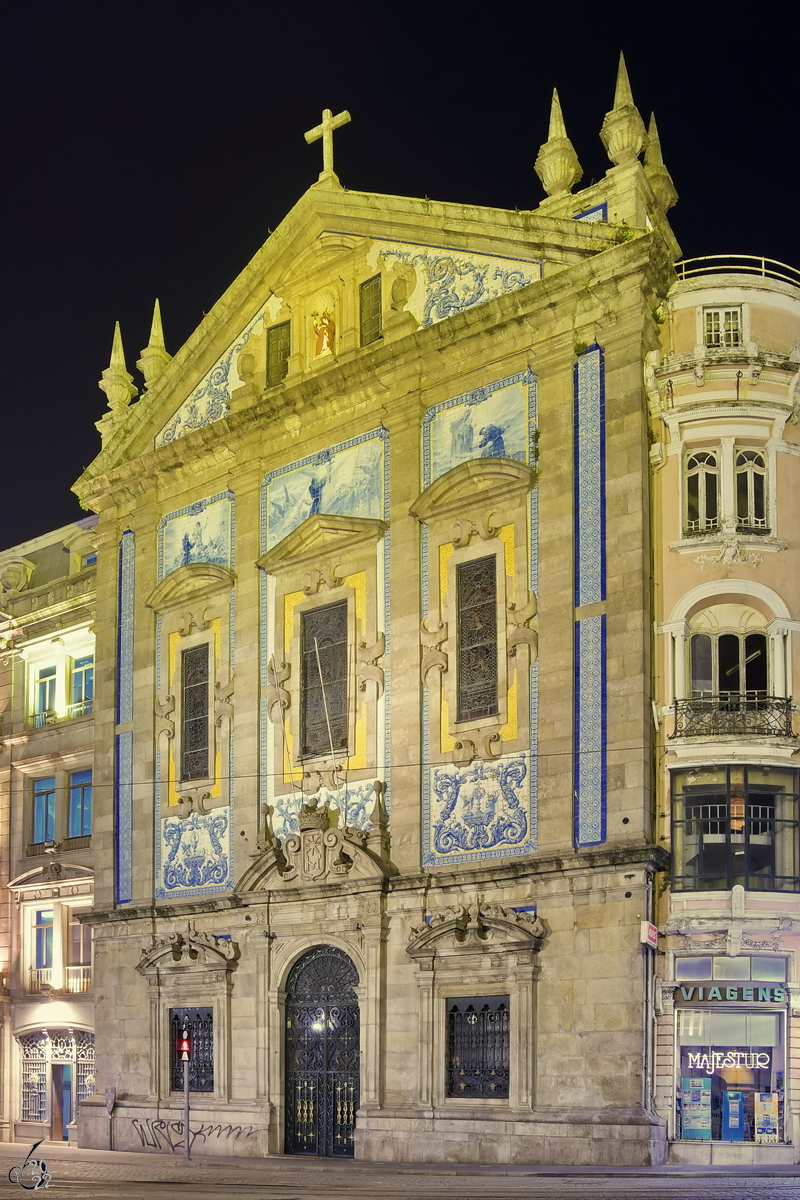 Die Anfang des 18. Jahrhunderts erbaute Kirche der St. Antonius-Gemeinde (Igreja de Santo Antnio dos Congregados) befindet sich unweit des Bahnhofes So Bento in Porto (Januar 2017)