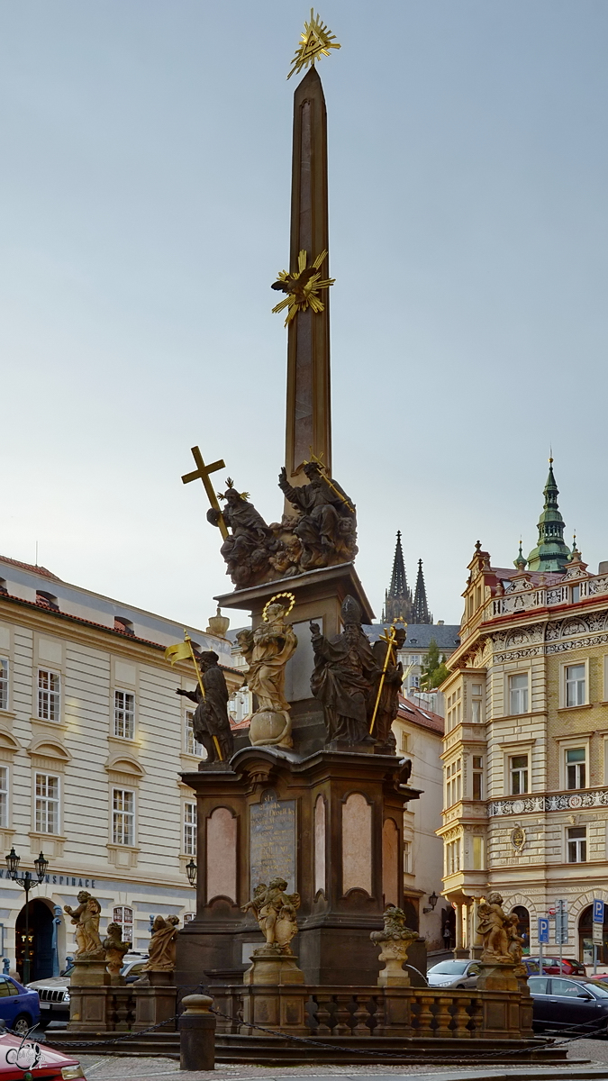 Die barocke Dreifaltigkeitssule (Pestsule) wurde aus Dankbarkeit zum Ende der Pestepidemie im Jahr 1713 errichtet. (Prag, September 2012)