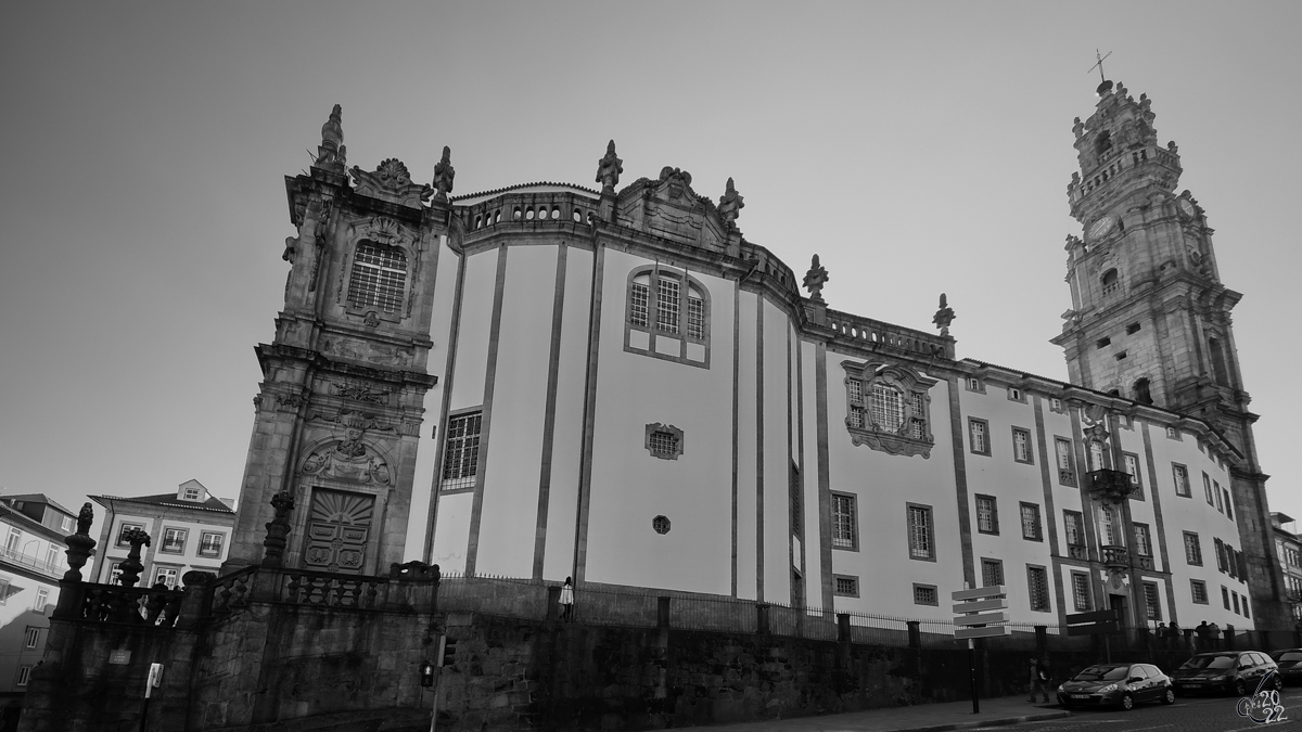 Die barocke Kirche der Kleriker (Igreja dos Clrigos) wurde zwischen 1732 und 1750 erbaut. (Porto, Januar 2017)