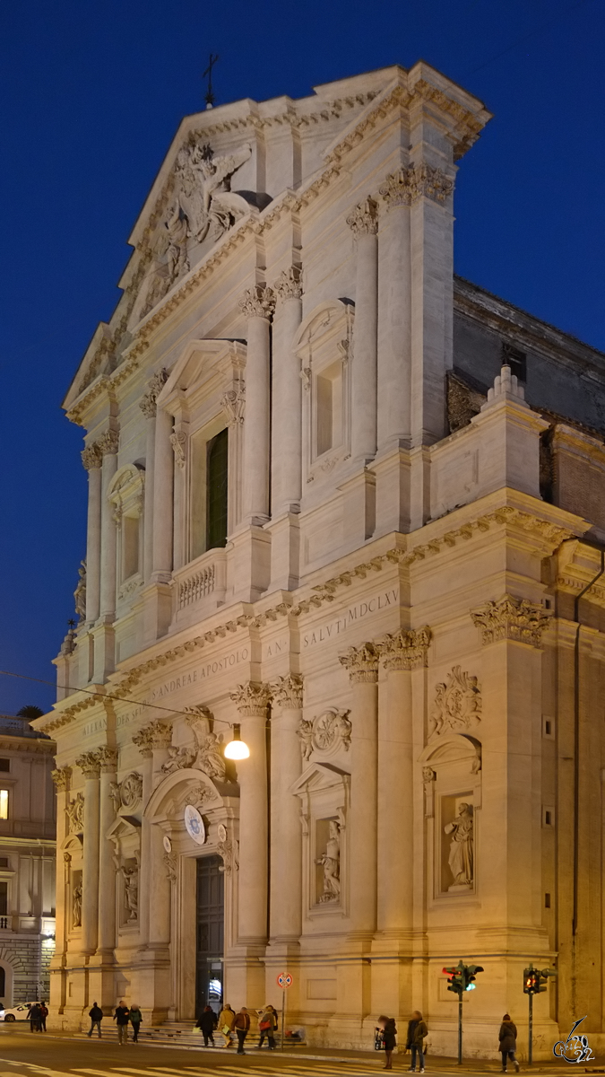 Die barocke Kirche Sant’Andrea della Valle stammt aus dem 16. Jahrhundert. (Rom, Dezember 2015)