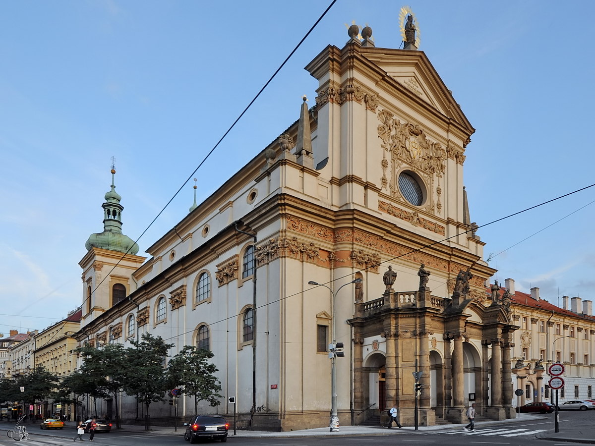 Die barocke St.-Ignatius-Kirche in Prag wurde in den Jahren von 1665 bis 1670 erbaut. (September 2012)