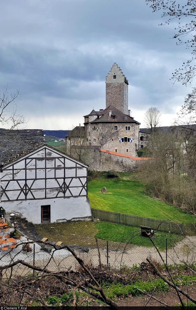 Die Burg Kipfenberg noch einmal aus nchster Nhe. Sie befindet sich in Privatbesitz und kann leider nicht besichtigt werden. Lediglich die Vorburg ist ffentlich zugnglich. Diese beherbergt das Rmer und Bajuwaren Museum.

🕓 11.4.2023 | 16:57 Uhr
