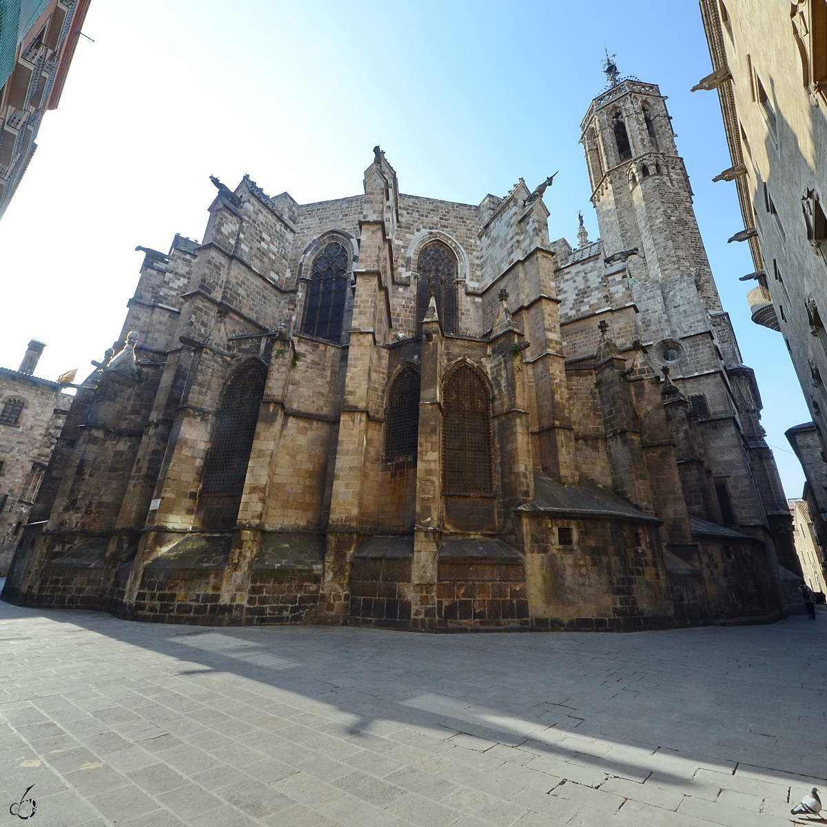 Die Catedral Santa Maria del Mar ist eine zwischen 1329 und 1383 gebaute gotische Kirche in Barcelona. (Februar 2012)