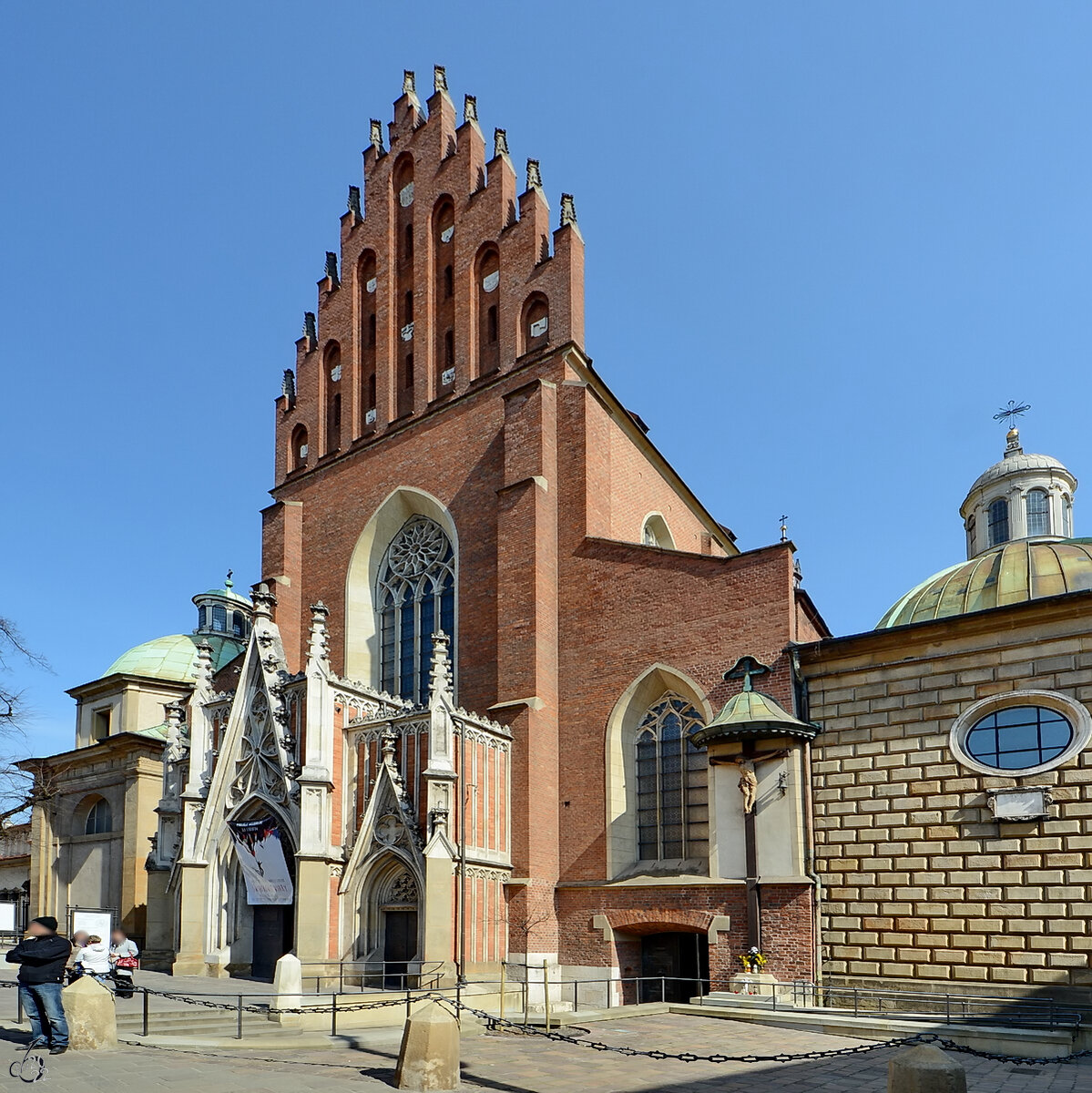 Die Dominikanerbasilika in Krakau wurde nach einem Brand im Jahre 1850 wieder aufgebaut. (Mrz 2014)