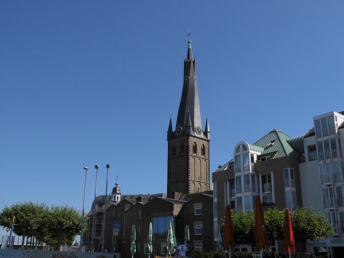 Die Dsseldorfer St. Lambertus Kirche am 24.07.14