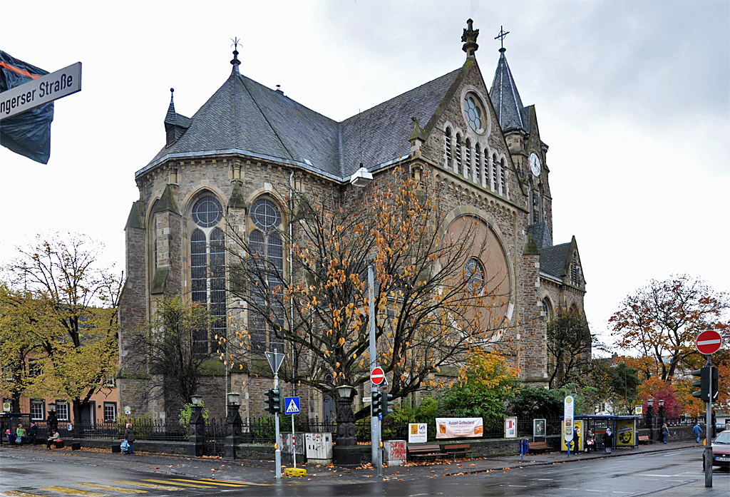 Die evang. Marktkirche in Neuwied, neugotische Hallenkirche, von 1881 bis 1884 nach Plnen von A. Hartel erbaut - 24.10.2013