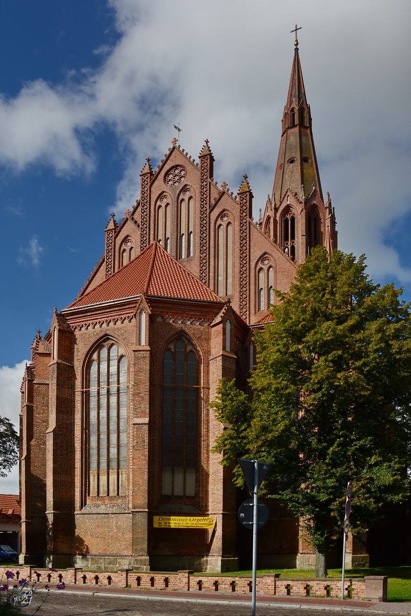 Die Evangelisch-Lutherischen Kirche Sankt Bartholomaei, so gesehem Ende August 2014 in Demmin.