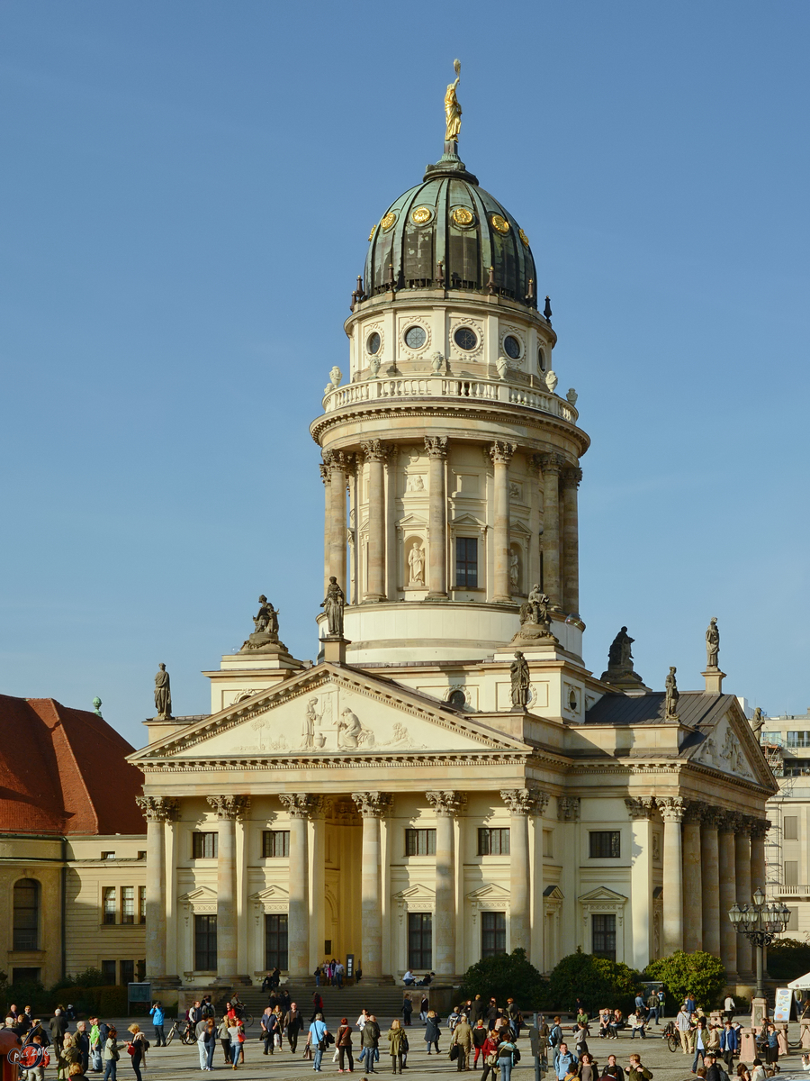 Die Franzsische Friedrichstadtkirche auf dem Gendarmenmarkt in Berlin-Mitte. (November 2014)