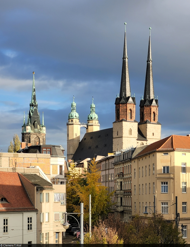 Die fnf Trme von Halle (Saale), bestehend aus dem Roten Turm (links) und den vier Trmen der Marktkirche. Die mittigen beiden Trme werden auch Hausmannstrme genannt.
Aus einem Wohnhaus im Robert-Franz-Ring gesehen.

🕓 14.11.2023 | 14:29 Uhr