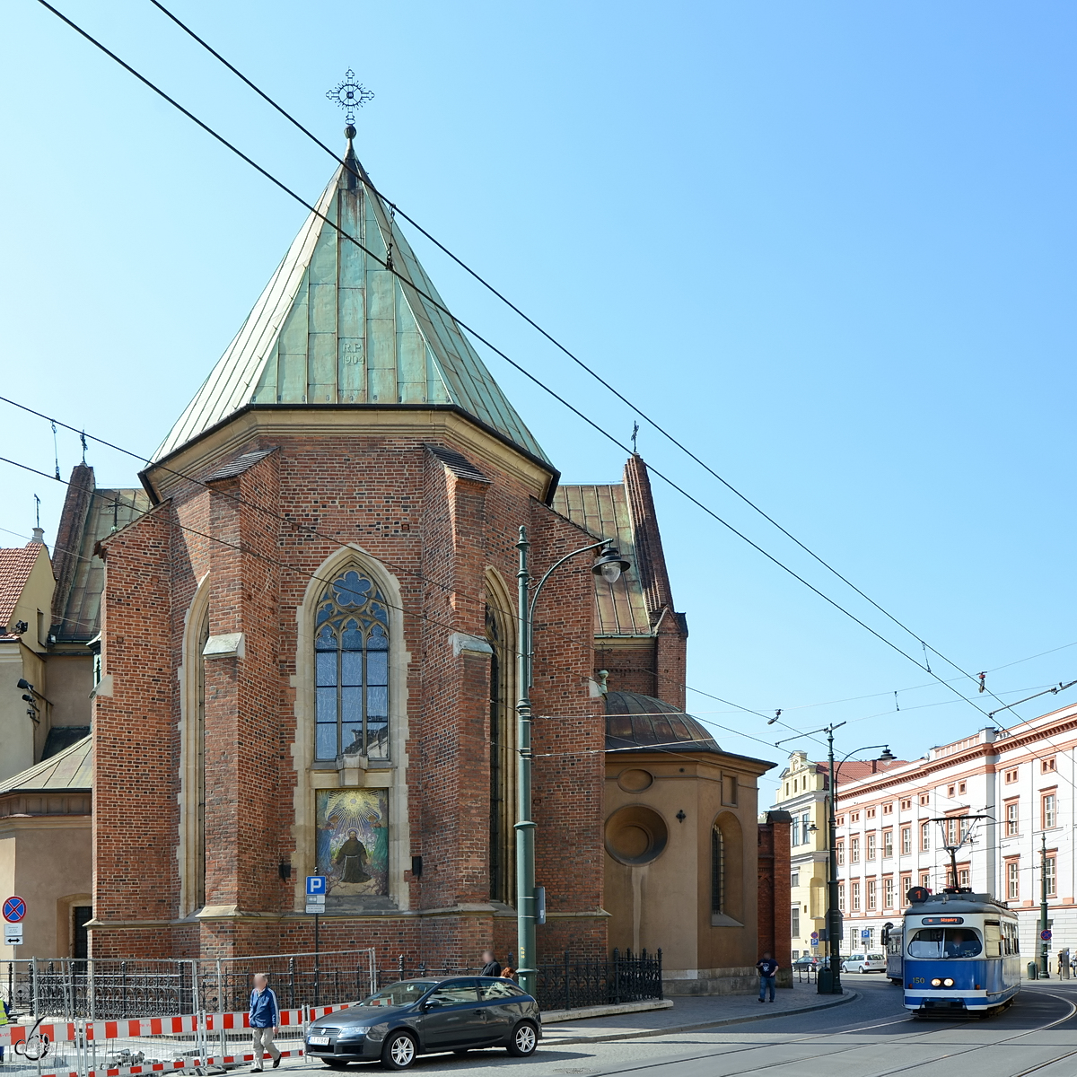 Die gotische Franziskanerbasilika in Krakau wurde von 1236 bis 1269 erbaut. (April 2014)