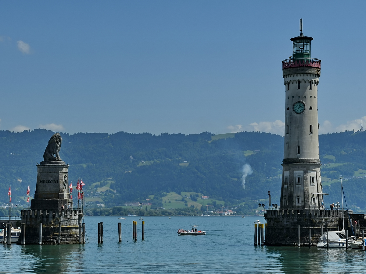 Die Hafeneinfahrt in Lindau. (August 2017)