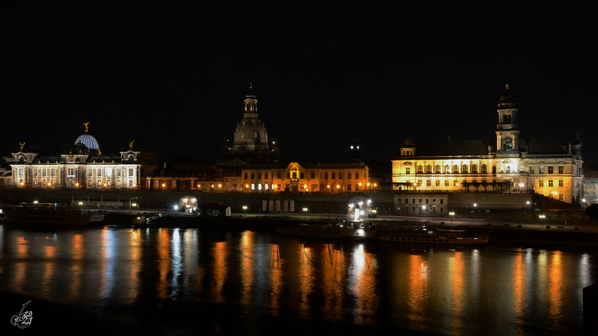 Die historischen Altstadt Dresdens vom Knigsufer aus gesehen. (April 2014)
