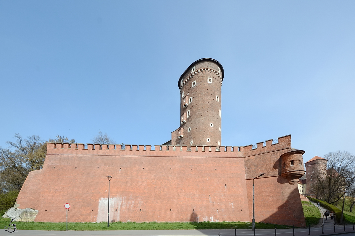 Die imposanten Burganlage auf dem Wawelhgel in Krakau. (Mrz 2014)