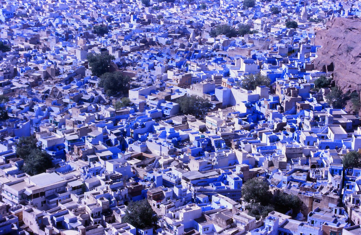 Die indische Stadt Jodhpur von der Meherangarh-Festung aus gesehen. Aufnahme: Oktober 1988 (Scan vom Dia).