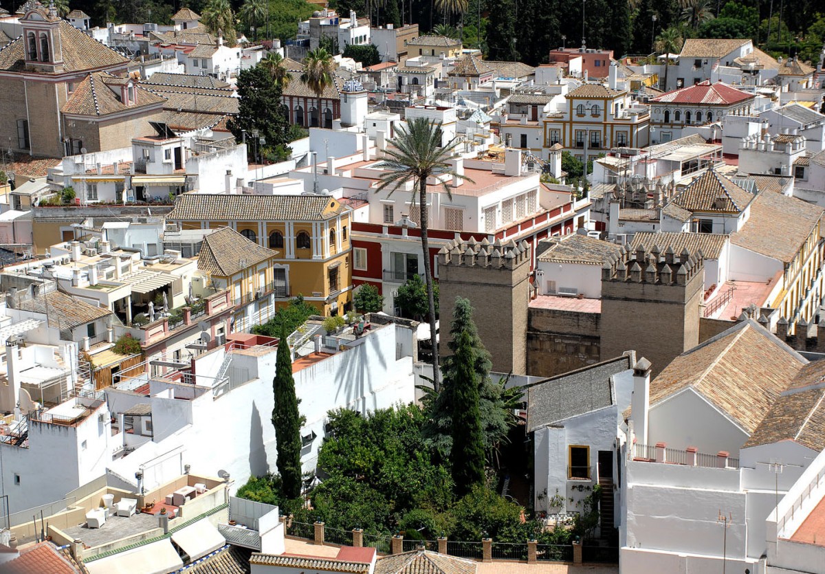 Die Innenstadt von Sevilla vom Domturm aus gesehen. Aufnahme: Juli 2014.