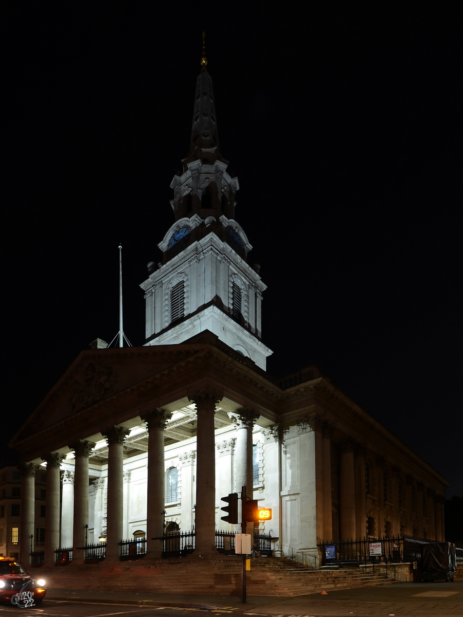 Die in den Jahren 1721 bis 1726 erbaute Kirche St. Martin in the Fields befindet am Trafalgar Square in London. (September 2013)