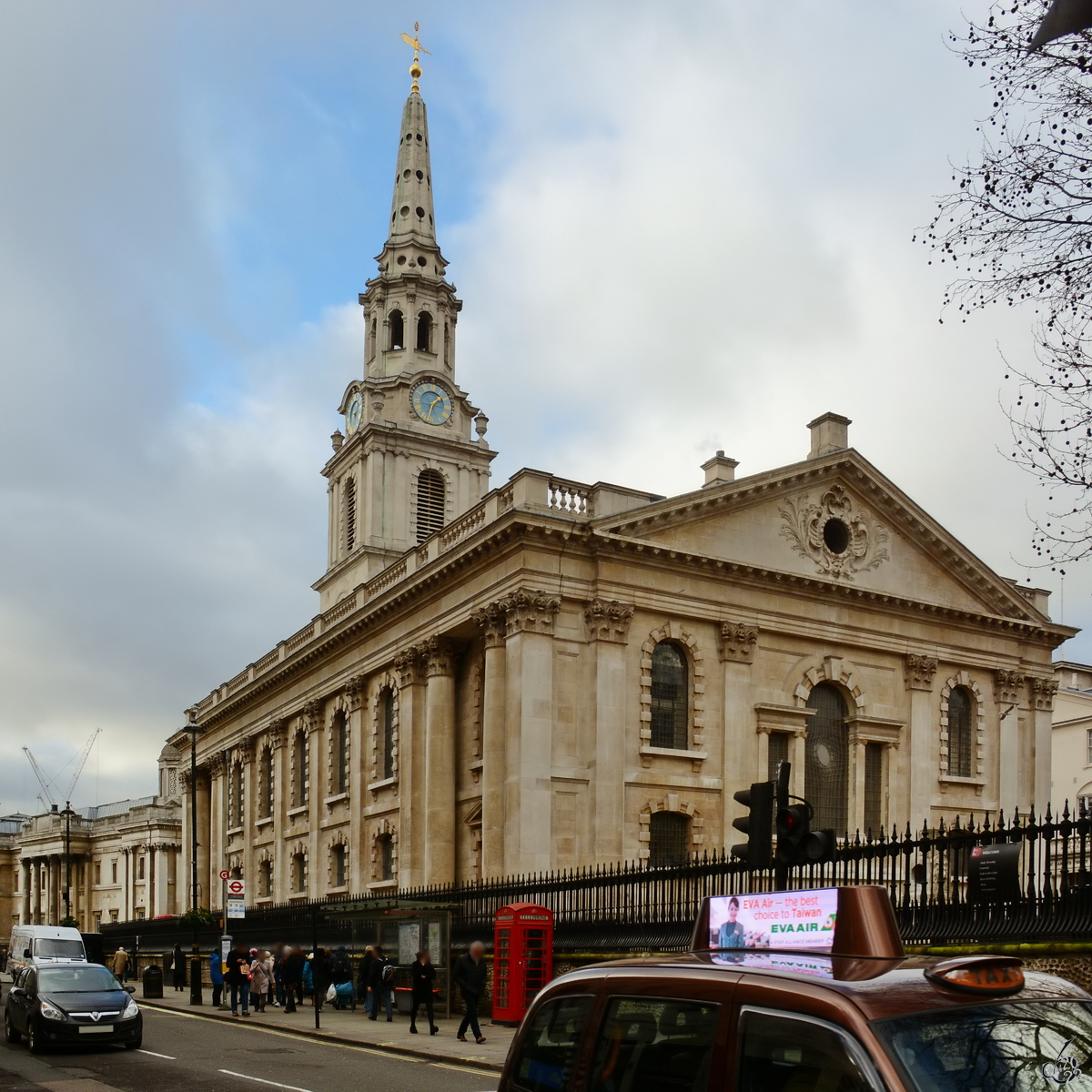 Die in den Jahren 1721 bis 1726 erbaute Kirche St. Martin in the Fields befindet sich in der Nhe des Trafalgar Square in London. (September 2013)