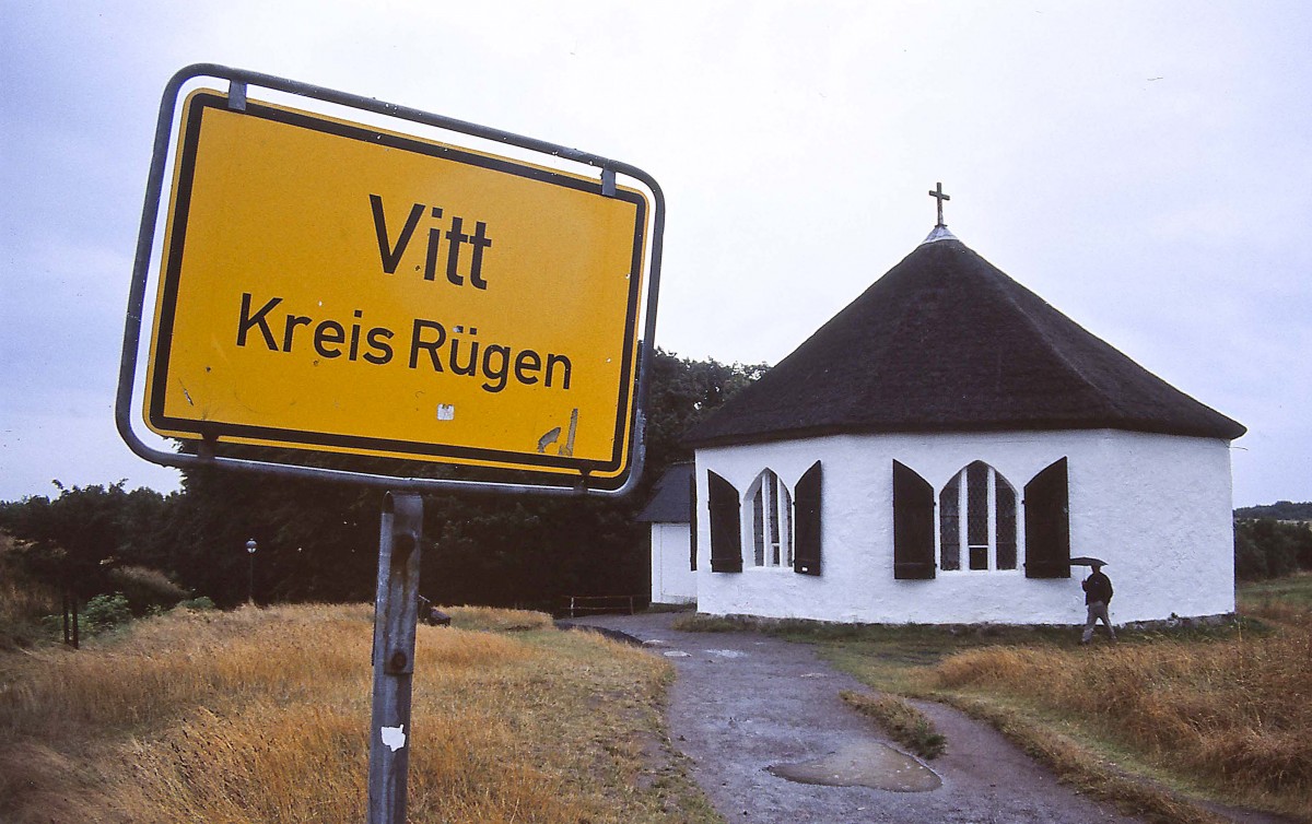 Die Kapelle von Vitt auf Rgen. Aufnahme: Juni 2001 (Bild vom Dia).