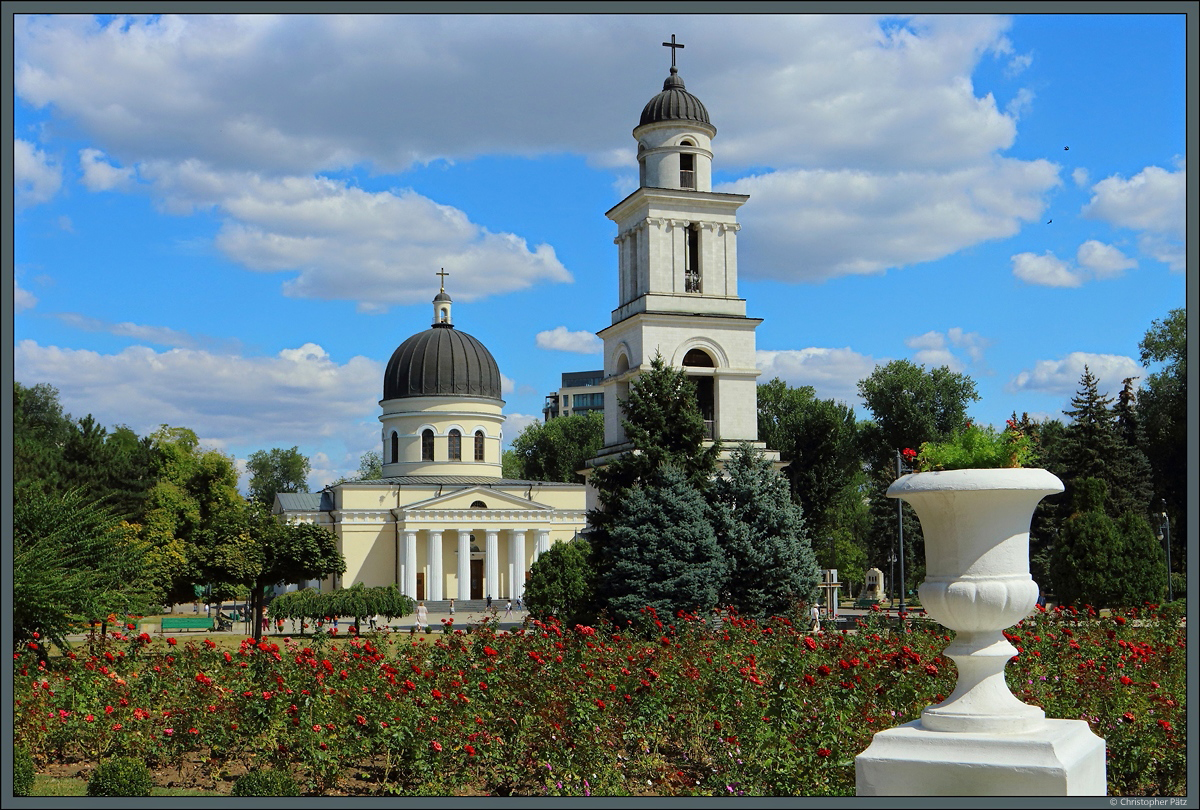 Die Kathedrale der Geburt des Herrn im Zentrum von Chișinău, wurde 1836 fertiggestellt. (05.09.2019)
