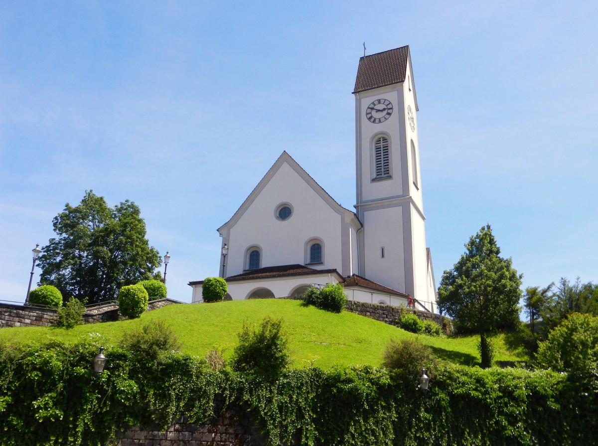 Die katholische Kirche St. Gallus, im Zentrum von Kriens - 03.07.2014