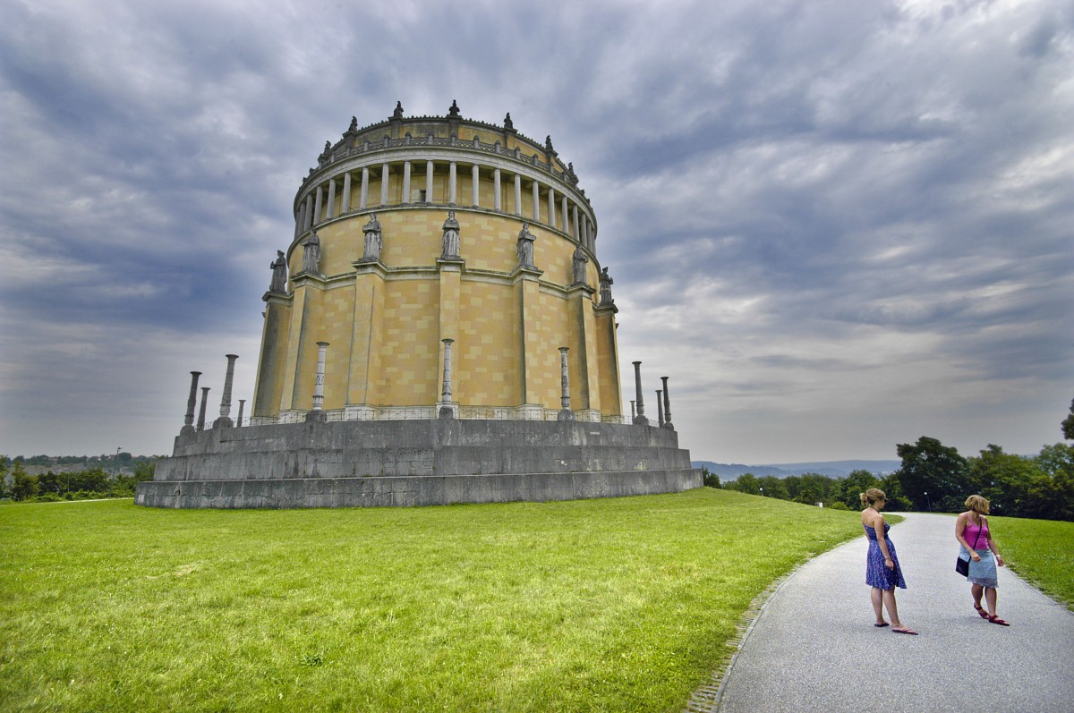 Die Kelheimer Befreiungshalle auf dem Michelsberg. Aufnahme: Juli 2008.